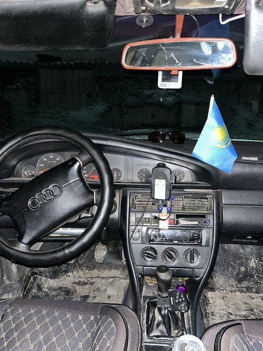 Продам машину ауди а6 срочно