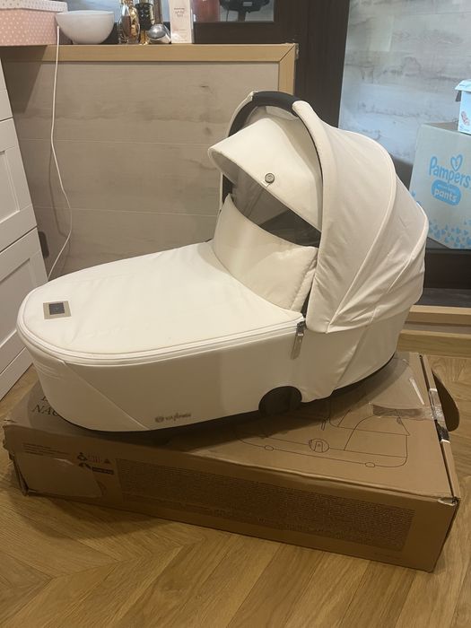 Кош за новородено Cybex Mios, цвят off white