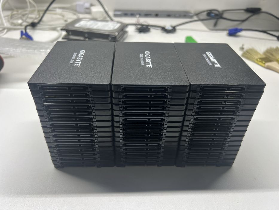 SSD 120 ГБ 2.5" SATA накопитель GIGABYTE [GP-GSTFS31120GNTD]