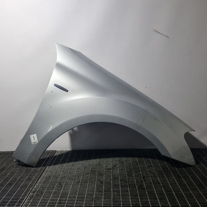 Aripa Dreapta Fata Mercedes ML W164 Facelift 2008 - 2011 4 Usi SILVER (1425)