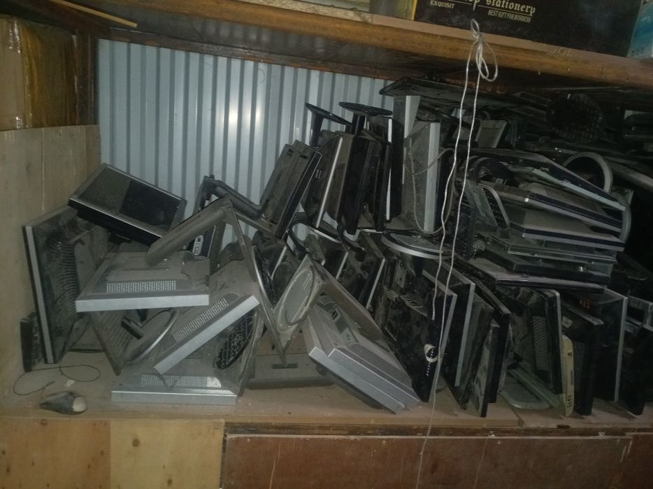 Прожам мониторы 700штук по оптовой цене