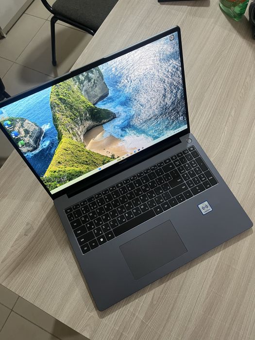 Продается ноутбук huawei