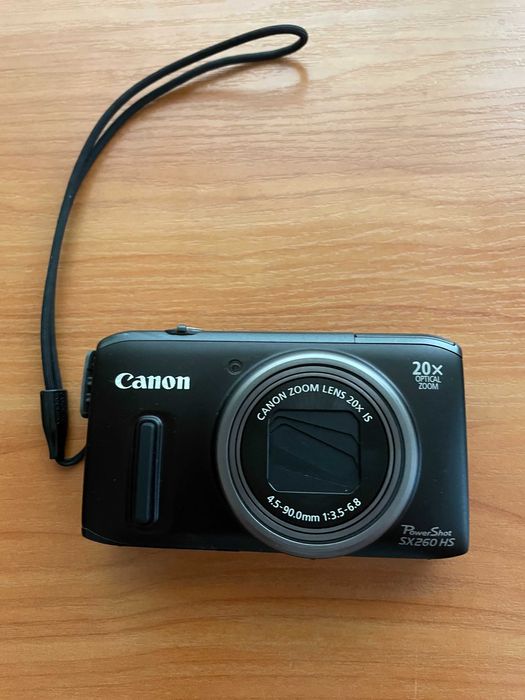 Фотоапарат Canon PowerShot SX260HS перфектно състояние
