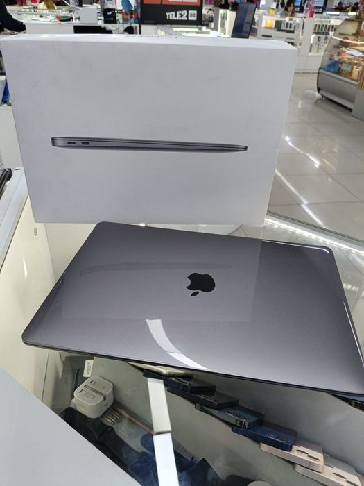 Срочно MacBook Air 2020