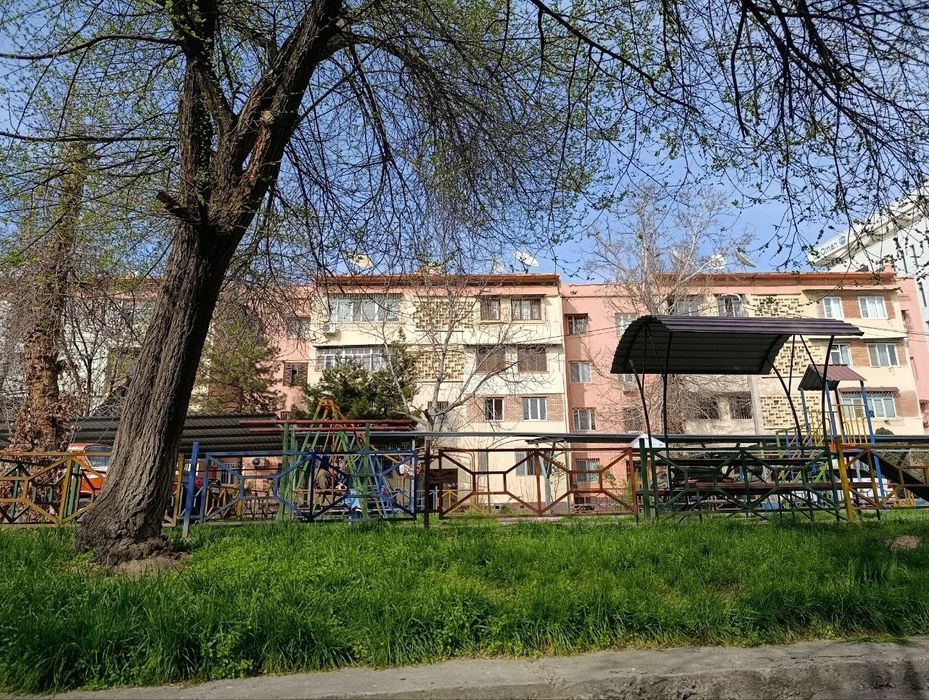 Продам77серия Ц'6, 2/4/4 кирпич,67м2.цена74999.