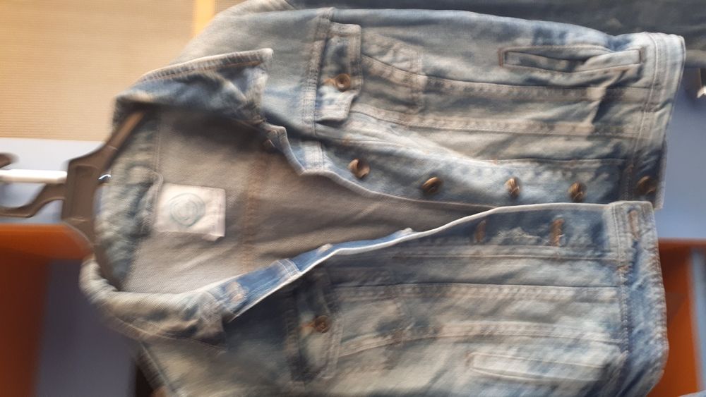 Дънково якенце на Bershka