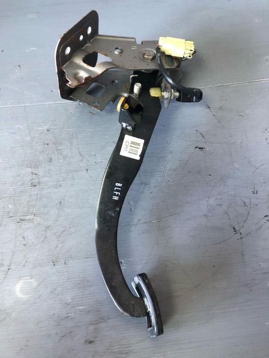 pedala ambreaj cu senzor 2.0 crdi hyundai tucson 2005-2010
