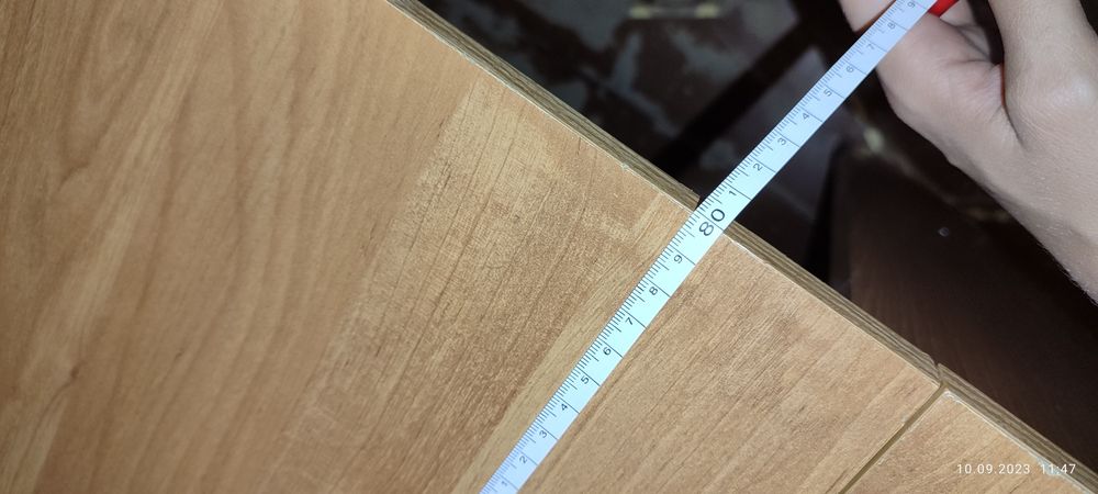 Продам стол книжка