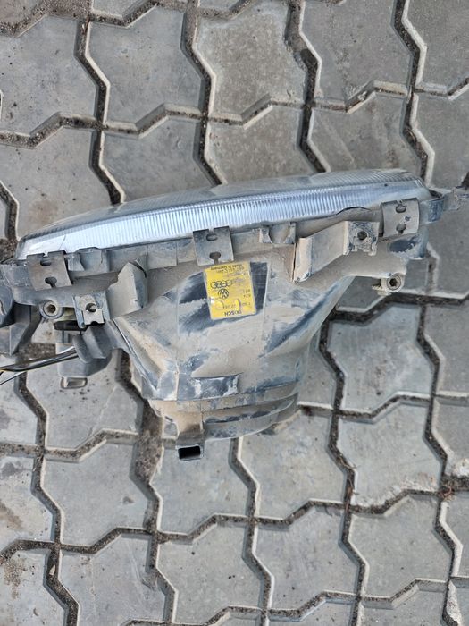 Продам фару ауди 80 б3 оригинал