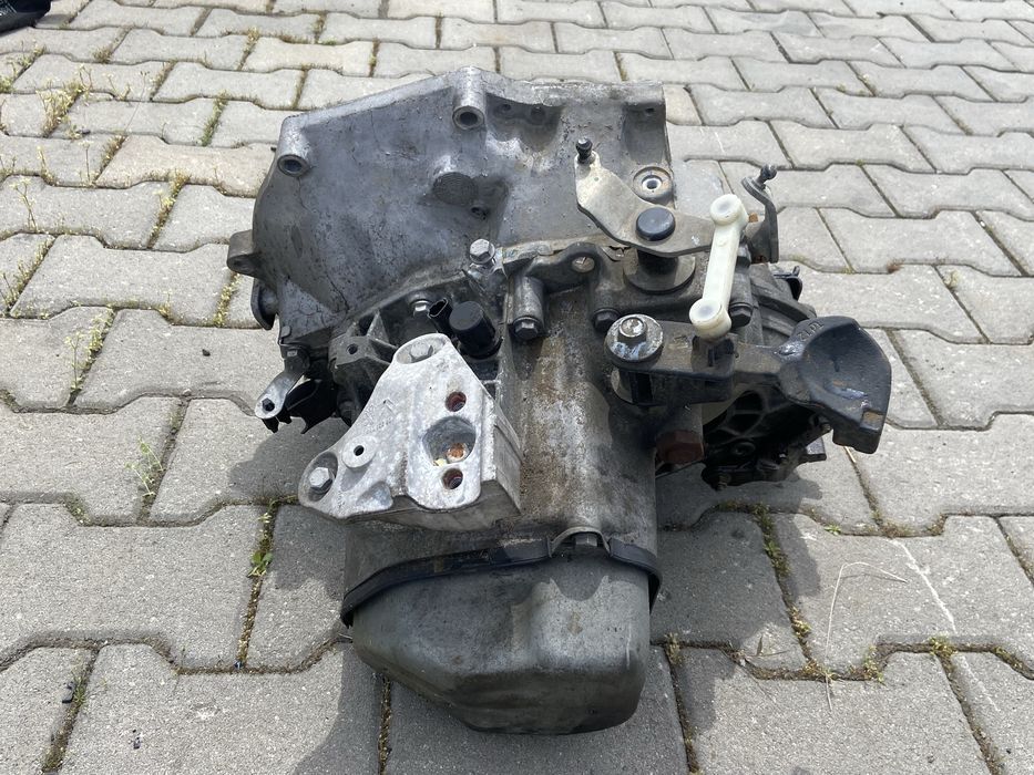 Скорости за Citroen C4 Cactus 1.2/2014г /5ск