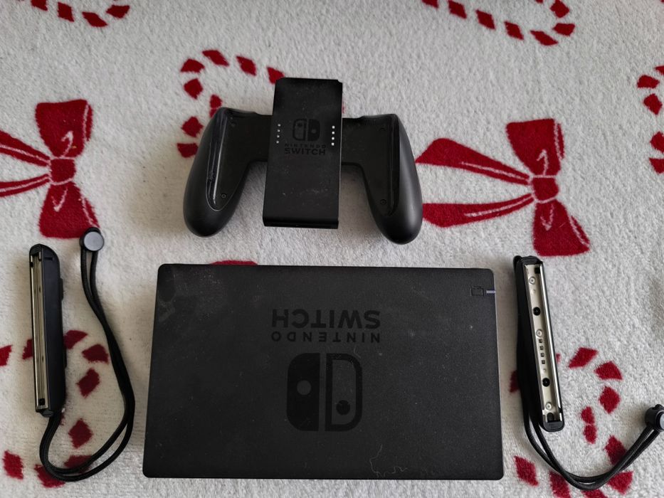 Nintendo switch с игри и аксесоари