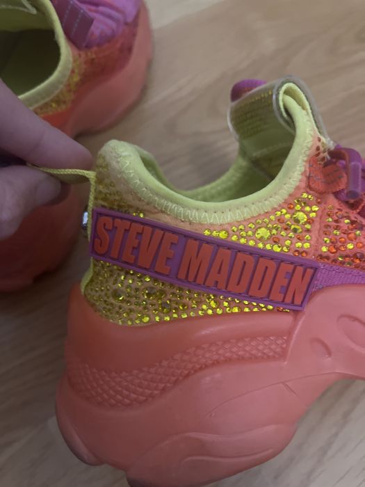 Кецове Steve Madden и кецове Зара