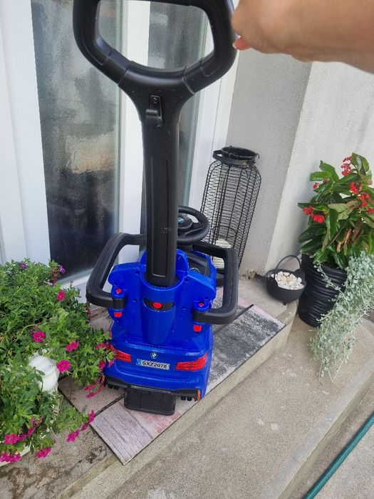 Masinuta copii BMW