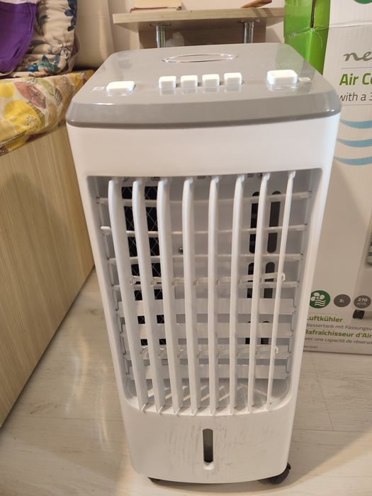 Vând ventilator cu apa