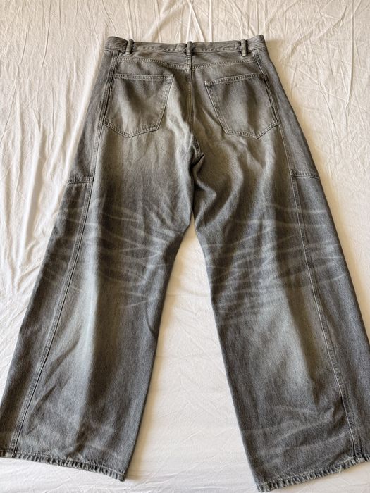 Zara комплект панталони – сиви дънки + черен шушлеков  панталон