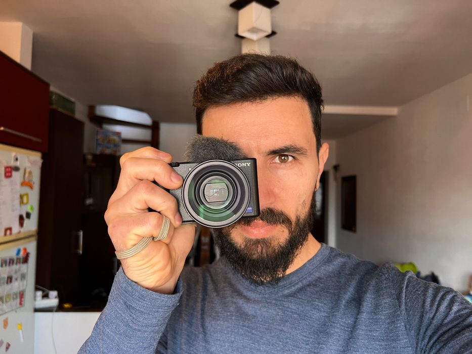 Sony Zv1 + Lentila Ulanzi (Vând sau Schimb cu Drona Dji Neo )