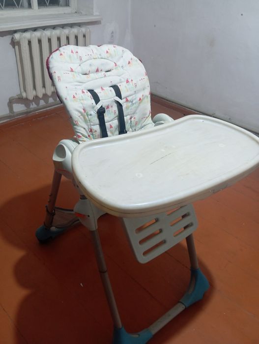 Стульчик для кормления ребенка