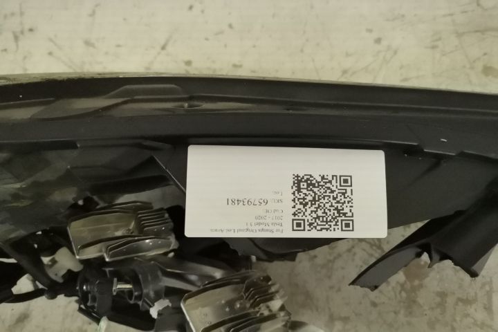 Ляв преден фар Оригинален Led Повреден Тесла Модел 3 / Tesla Model 3 [
