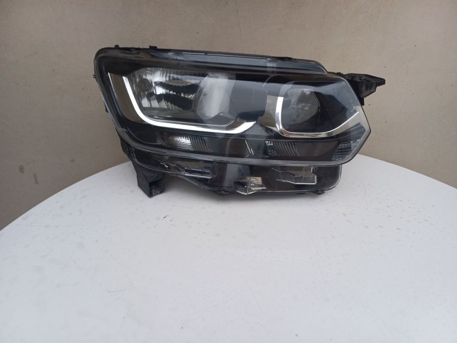 Десен фар за Toyota Proace City Verso