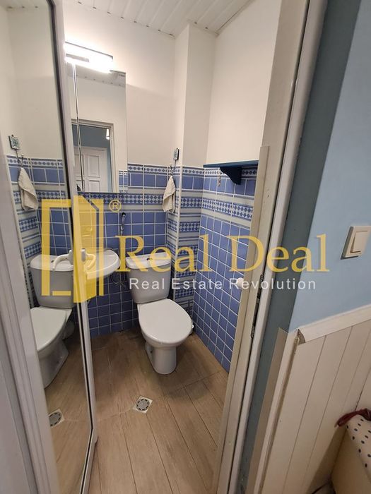 Дава се под наем Тристаен апартамент в София, Център - 100 кв.м за 897.6 € - Снимка #12