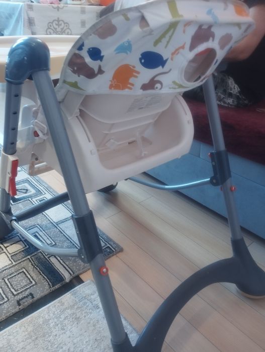 Продается детский стульчик для кормления.