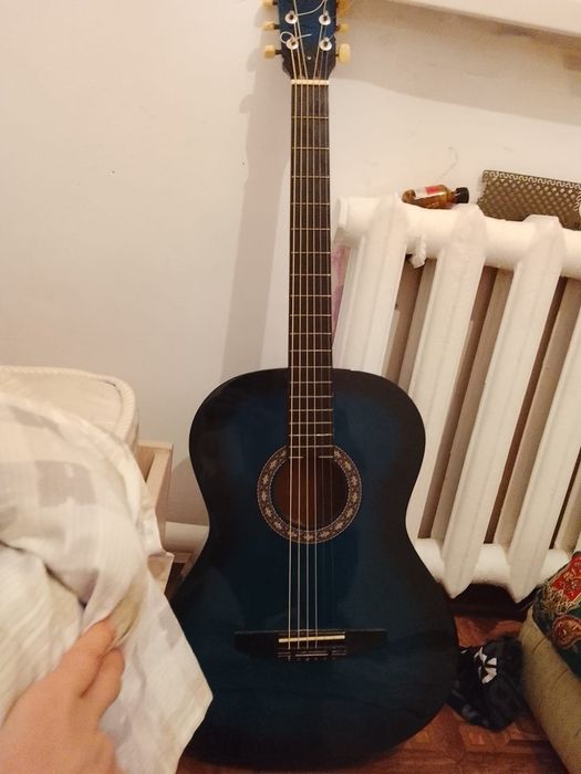 Гитара цвет синий