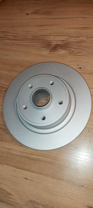 Неизползвани Спирачни дискове 2 броя чисто нови