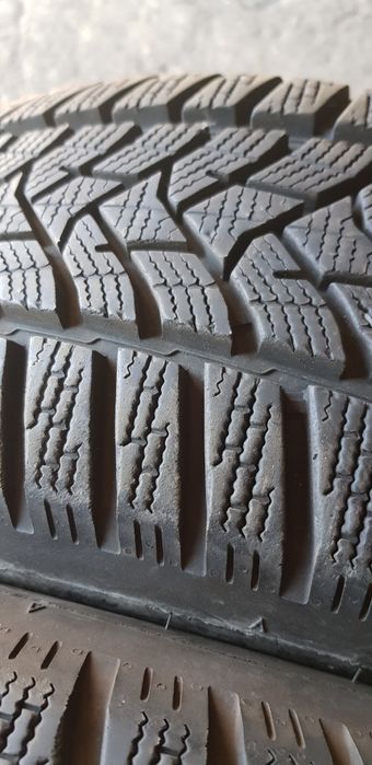 Зимни гуми-16цола-215/60-1бр.-75лв."DUNLOP "-като нови