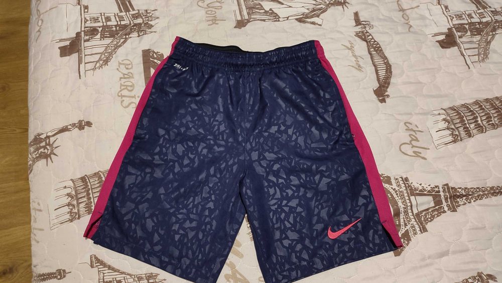 Детски шорти Nike размер M 137-147 см