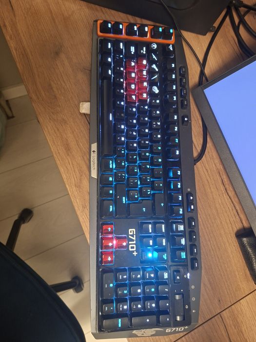 Клавиатура Логитеч G710+