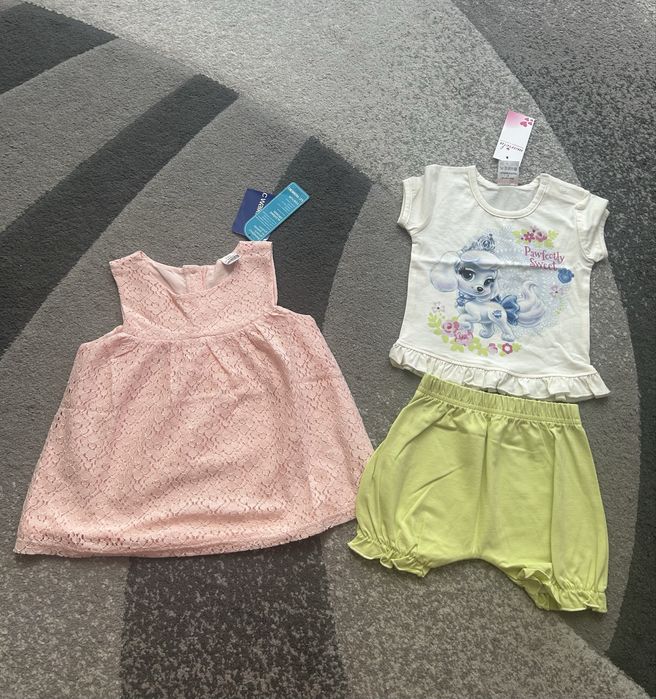 Бебешко коледно боди с етикет и други