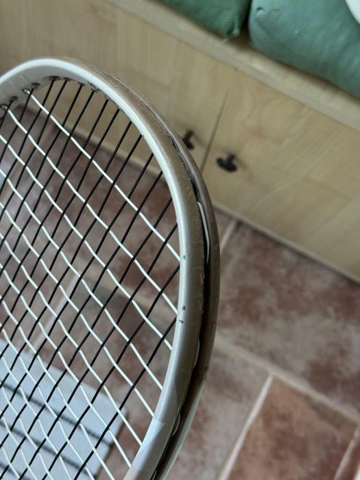 Vând/ schimb yonex vcore 98