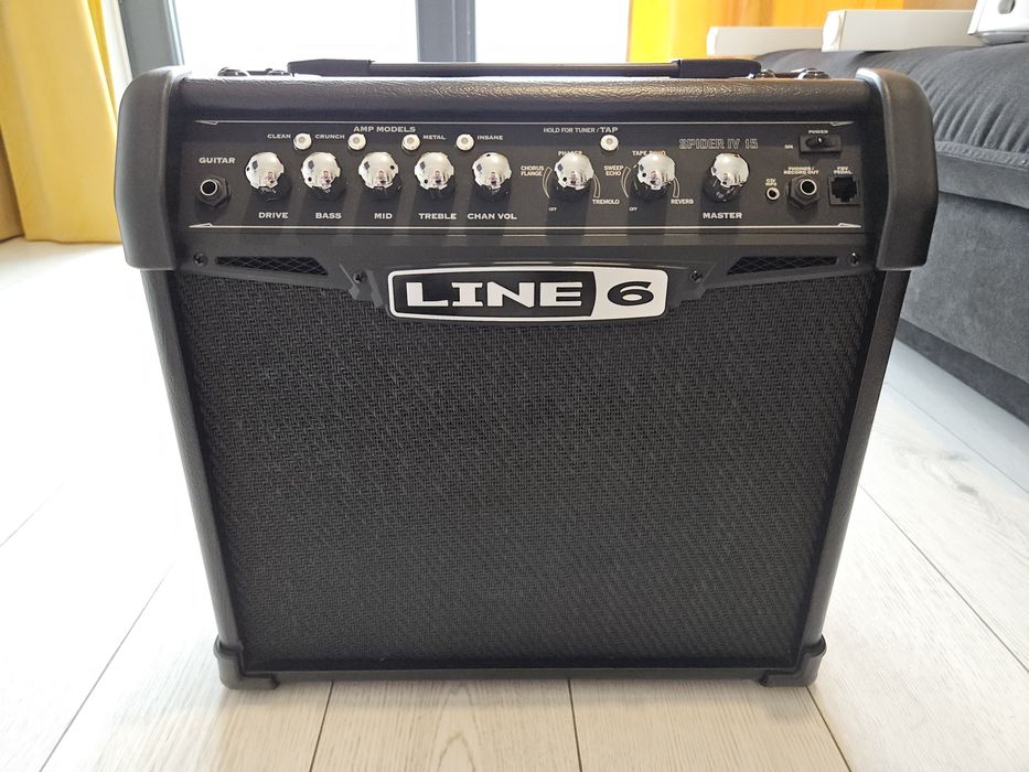 Amplificator chitara Line 6 Spider IV 15