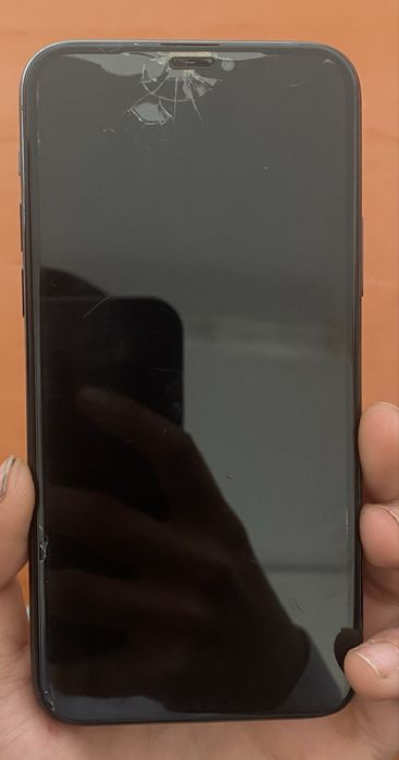 Iphone 11pro …………