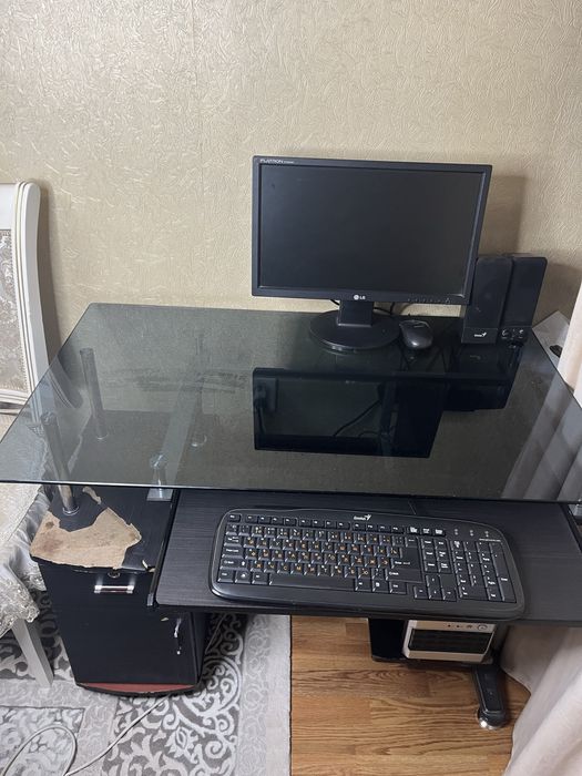 Компьютерный столик