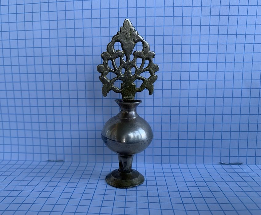 Парфюмерной флакон