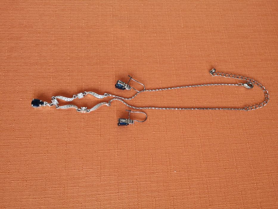 Продавам комплекти колиета с обеци