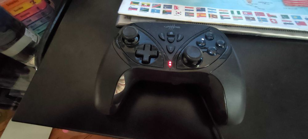 Продавам джоистик HAMA Urage Vendetta 210