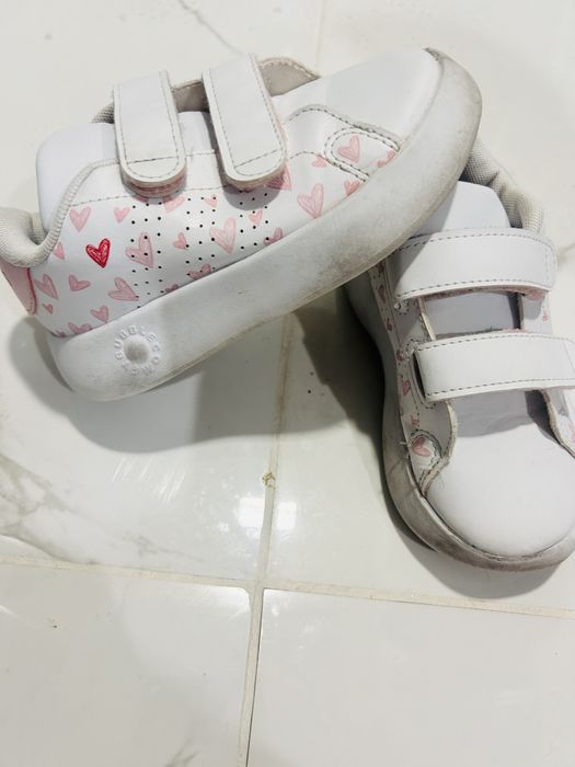 Адидад маратинки 26 номер