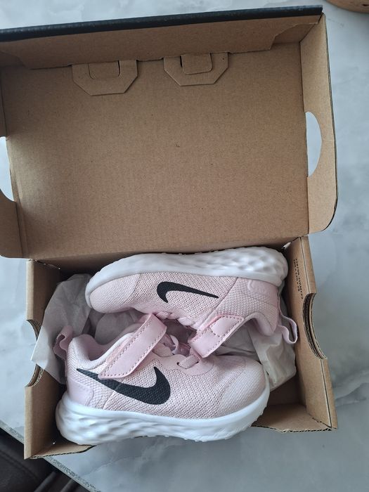 Запазени маратонки Nike