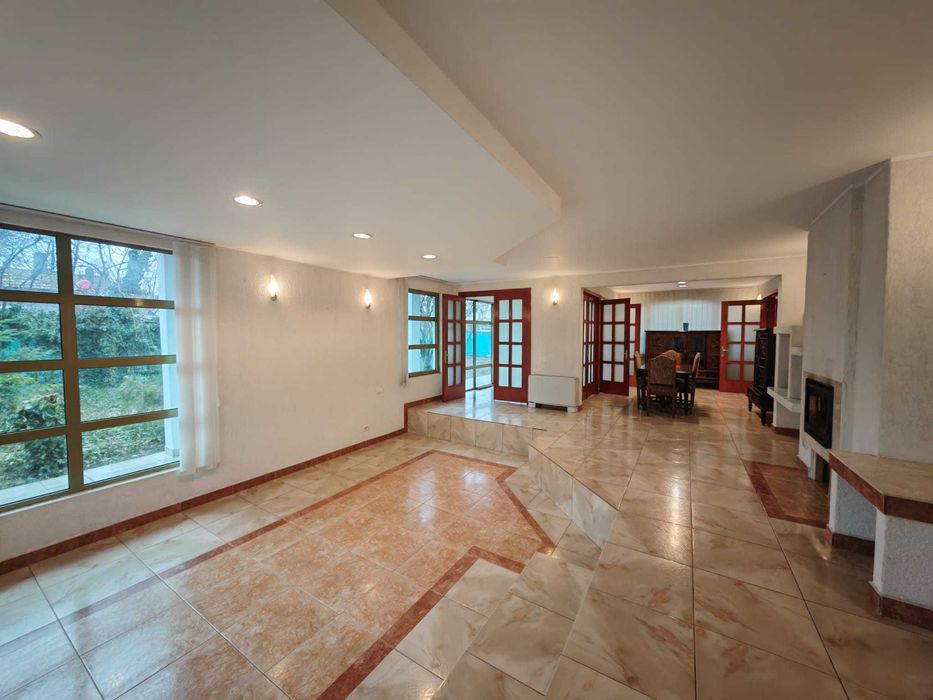 EFORIE SUD -CENTRAL-VILA D+P+1E-7 Camere,Teren  1200MP!Doar 680 EUROmp