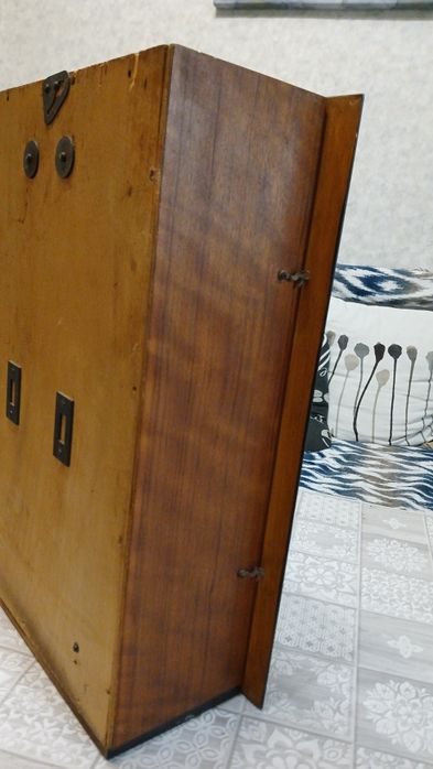 Старинен стенен часовник