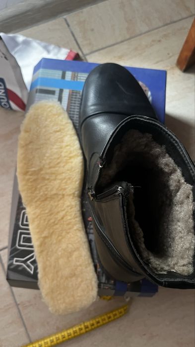 Ботинки эко кожа размер 42