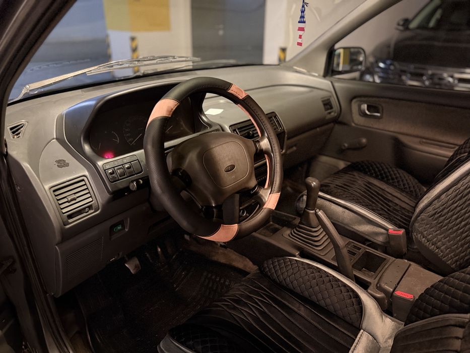 Митсубиси спэйс вагон