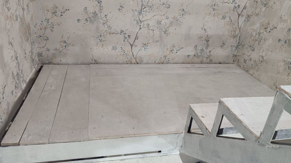 Надо обшит лестницу бюджет 700000 тг