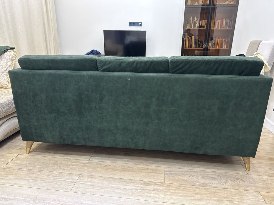 Диван на ножках, велюр