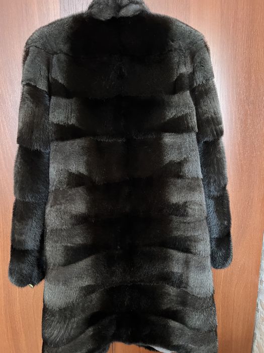 Продам шубу норковую