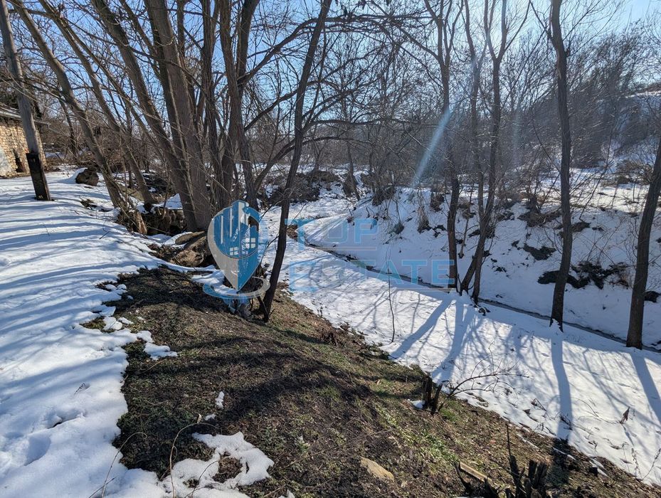 Промишлено помещение в покрайнините на град Борово, област Русе