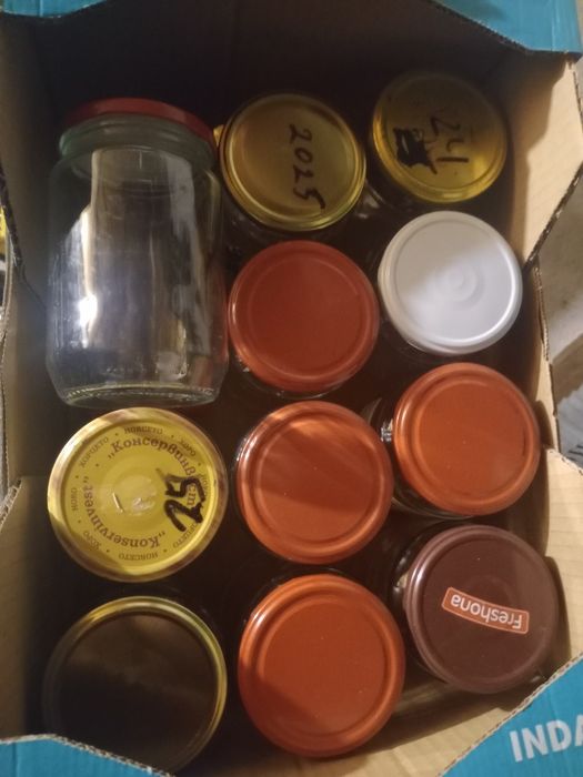 Винтови буркани 36 броя