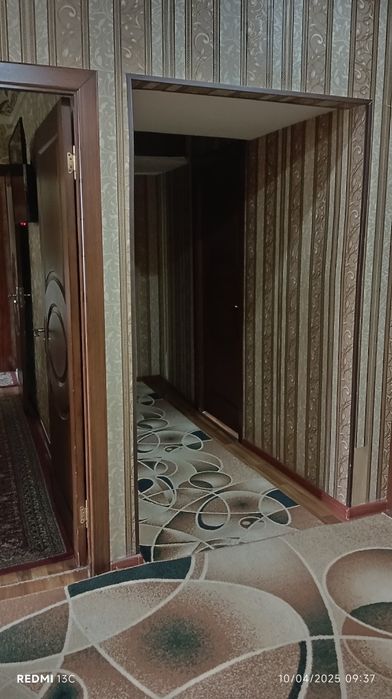 Квартира сотилади 5 хонали Кора Камиш 2/5 даха Сув буйида атрофи озода